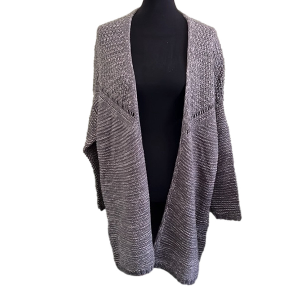 Beautiful long open front sweater grey & white plus size 2X Croft & Barrow